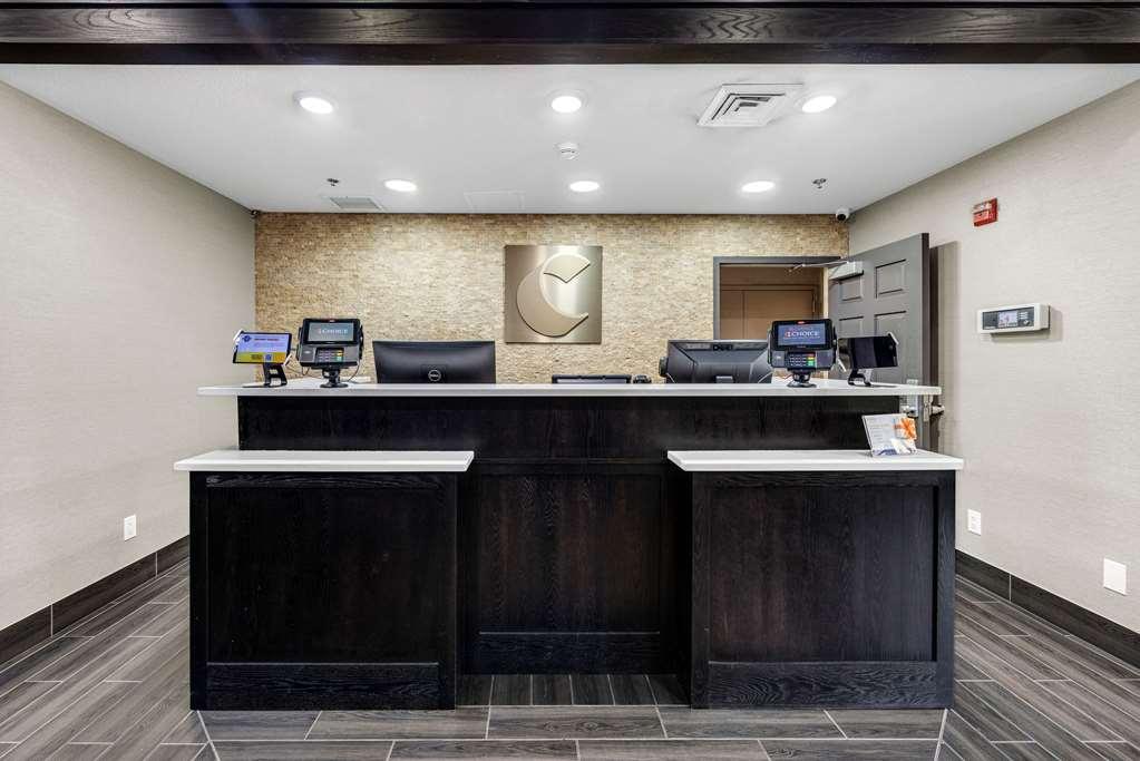 Comfort Inn & Suites Logan Near University Interior photo