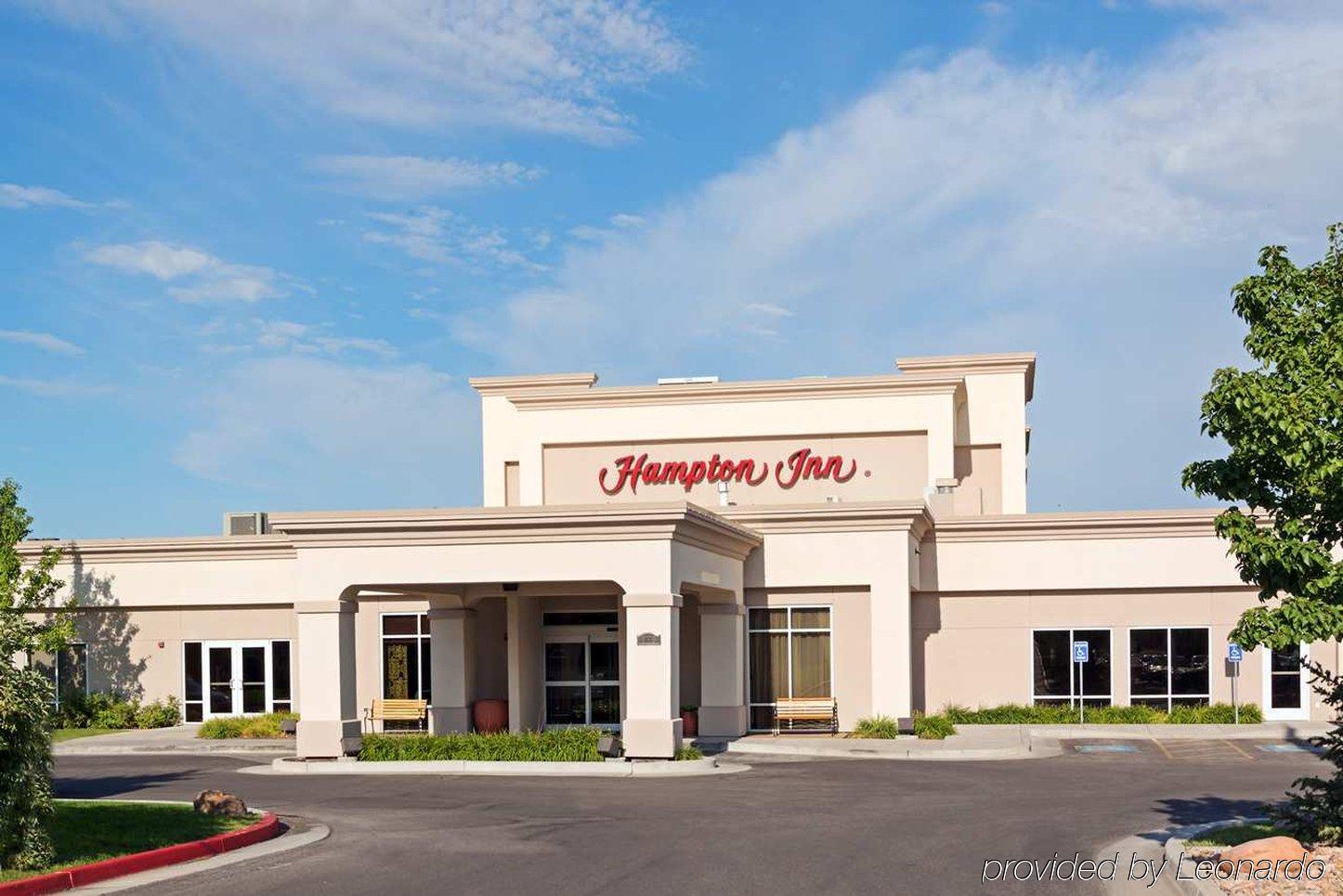 Comfort Inn & Suites Logan Near University Exterior photo