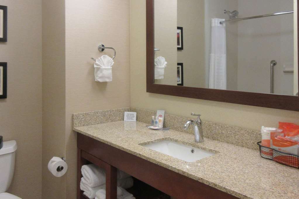 Comfort Inn & Suites Logan Near University Room photo